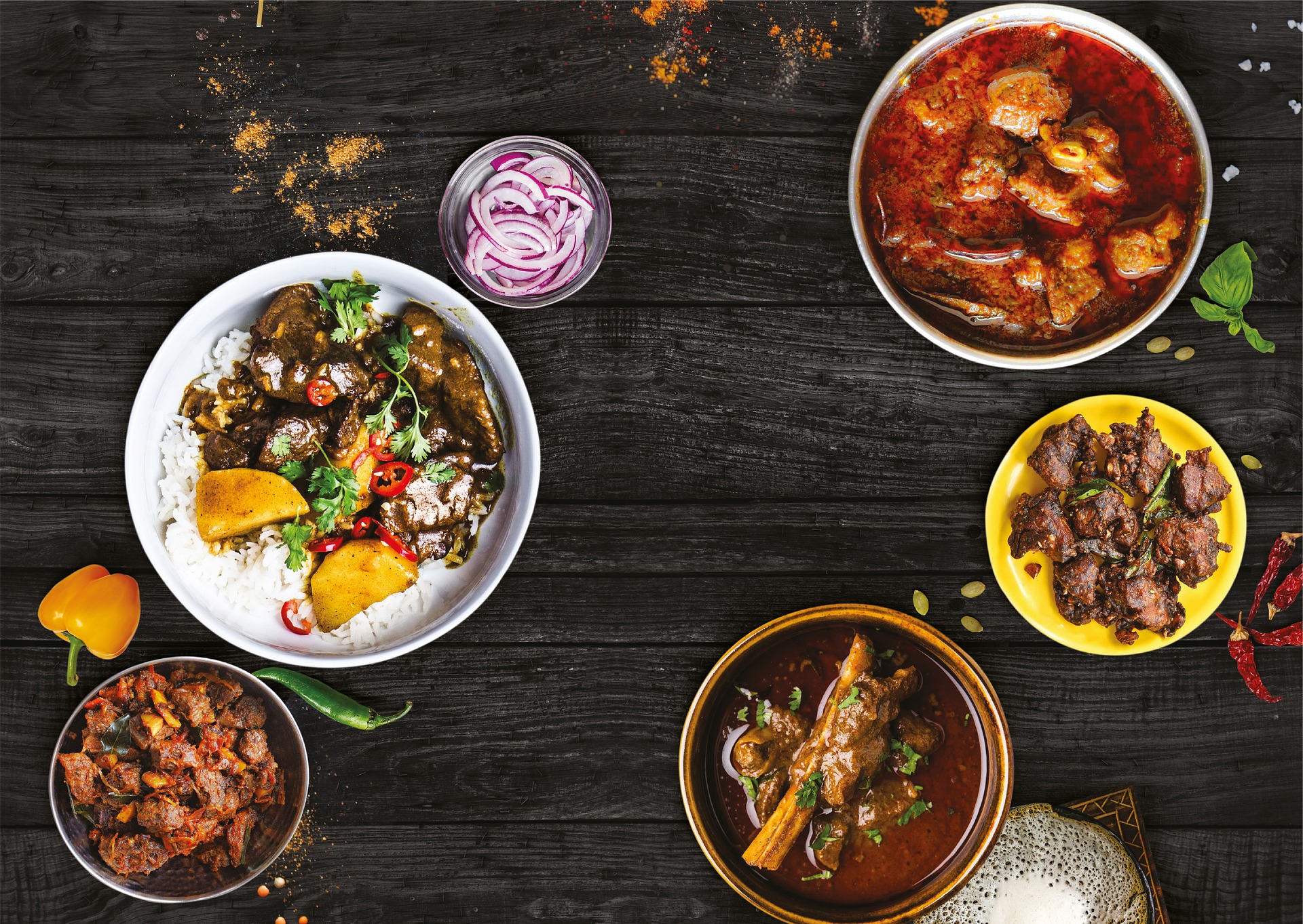 CurriesHub offers both veg and non veg curry boxes